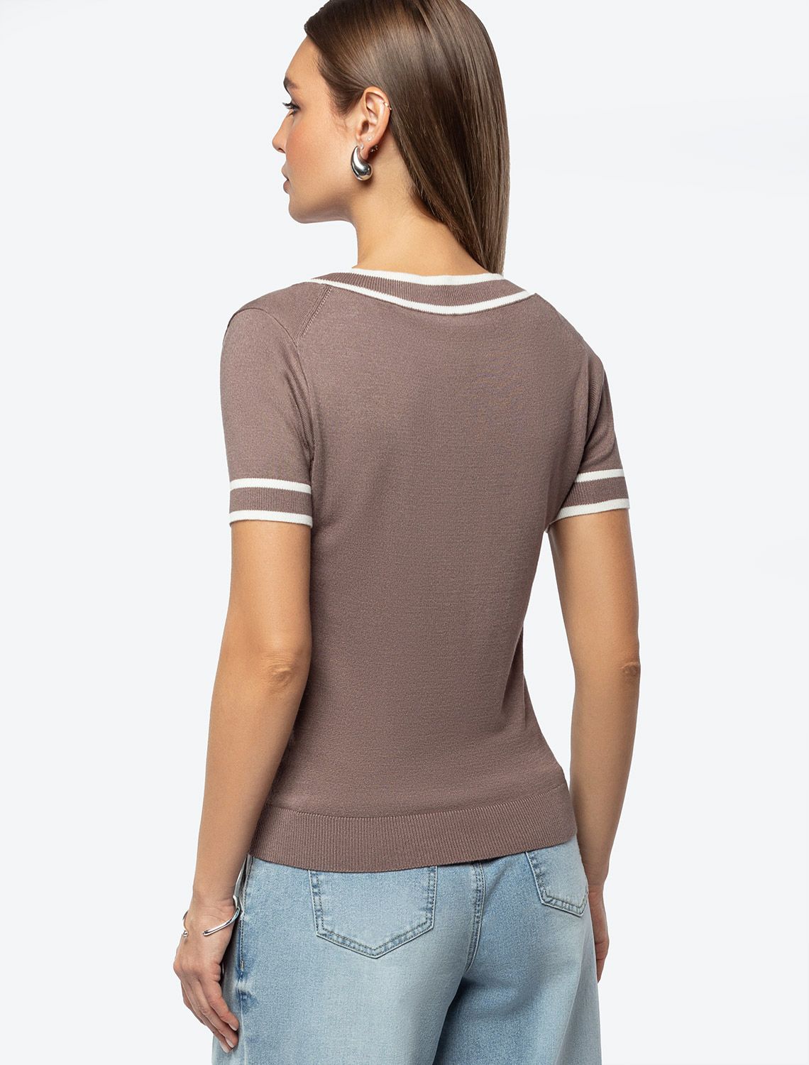 Ст.цена 1890р Джемпер тонкой вязки из вискозы D39.344 кофейный