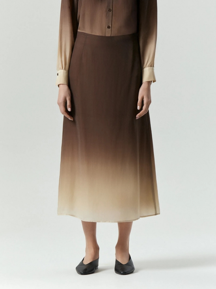 Юбка миди с градиентом ,
100% вискоза ,