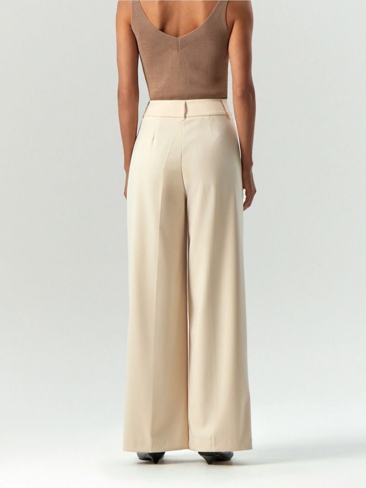 Брюки из костюмной шерсти ,
60% вискоза, 37% полиэстер, 3% эластан ,