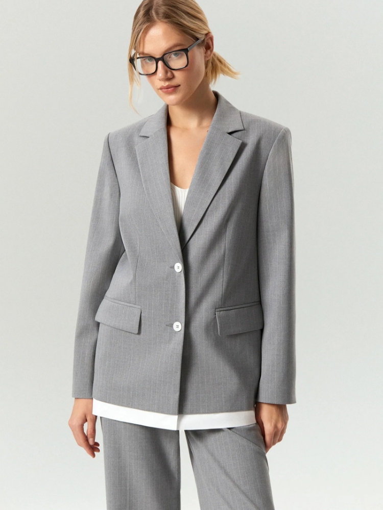 Однобортный жакет в полоску ,
69% полиэстер, 29% вискоза, 2% эластан ,