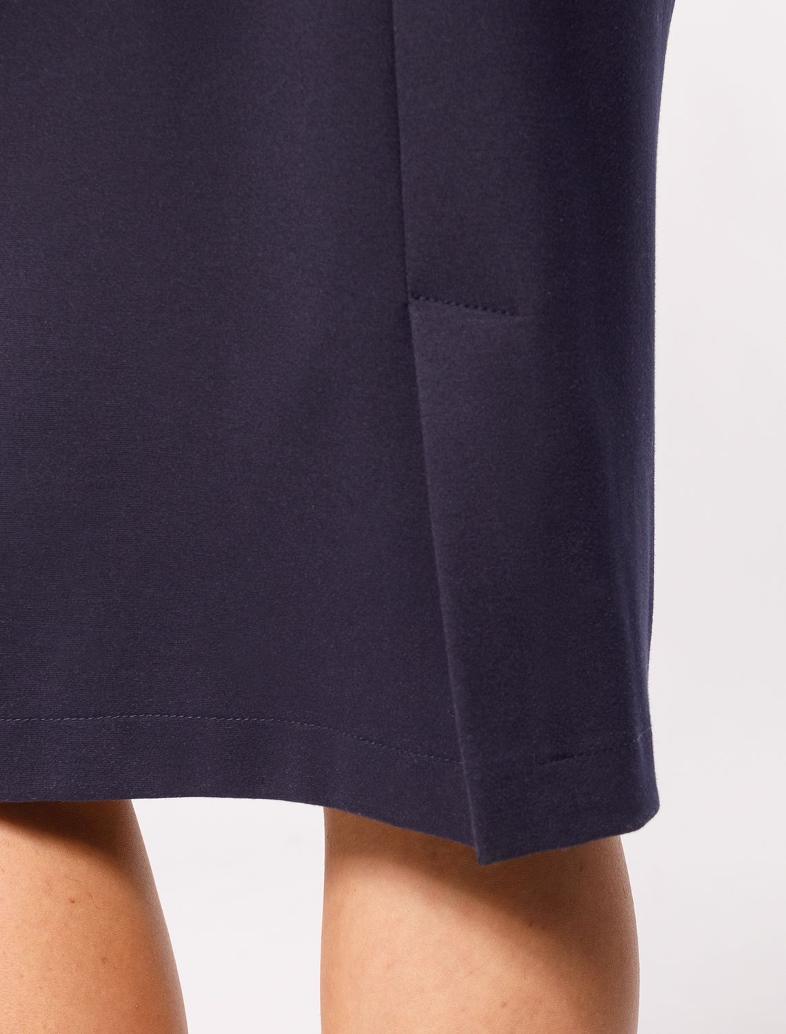 Ст.цена 1990р Юбка-карандаш из плотного джерси D46.035 синий