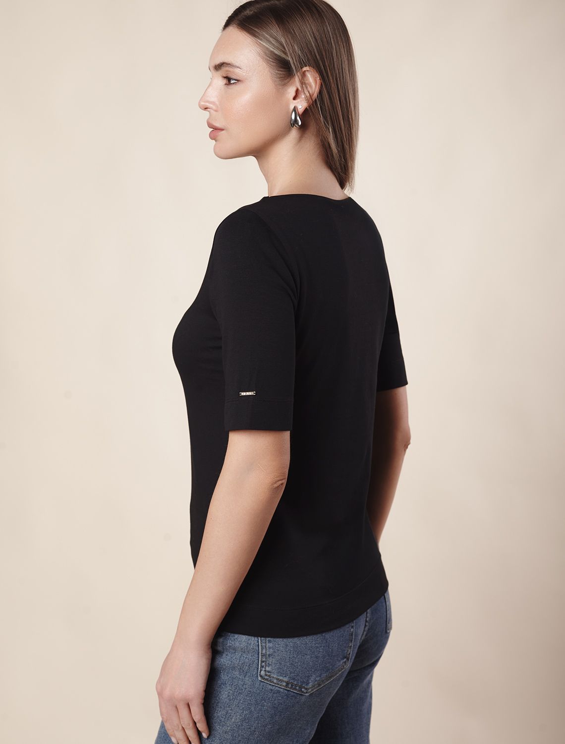 Джемпер из премиального хлопка с эластаном D49.112 черный