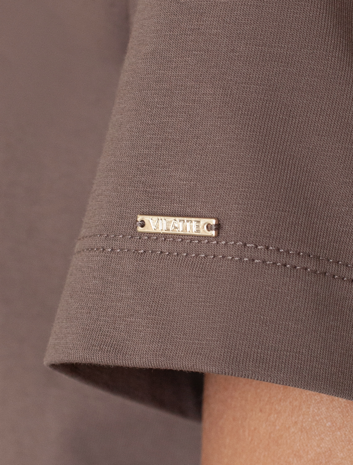 Футболка из премиального хлопка с авторским принтом D49.110 т. кофейный_masterpiece