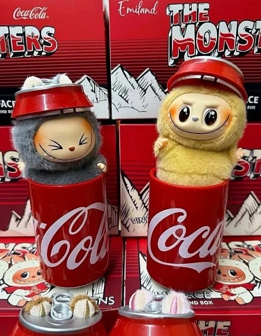 Мягкая игрушка брелок Лaбубу Cоca Cоla, в ассортименте, В КОРОБКЕ