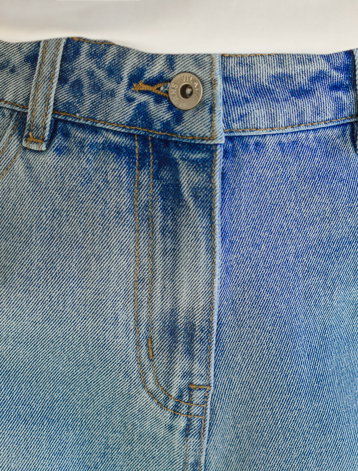 Шорты из эластичного денима D58.030 голубой