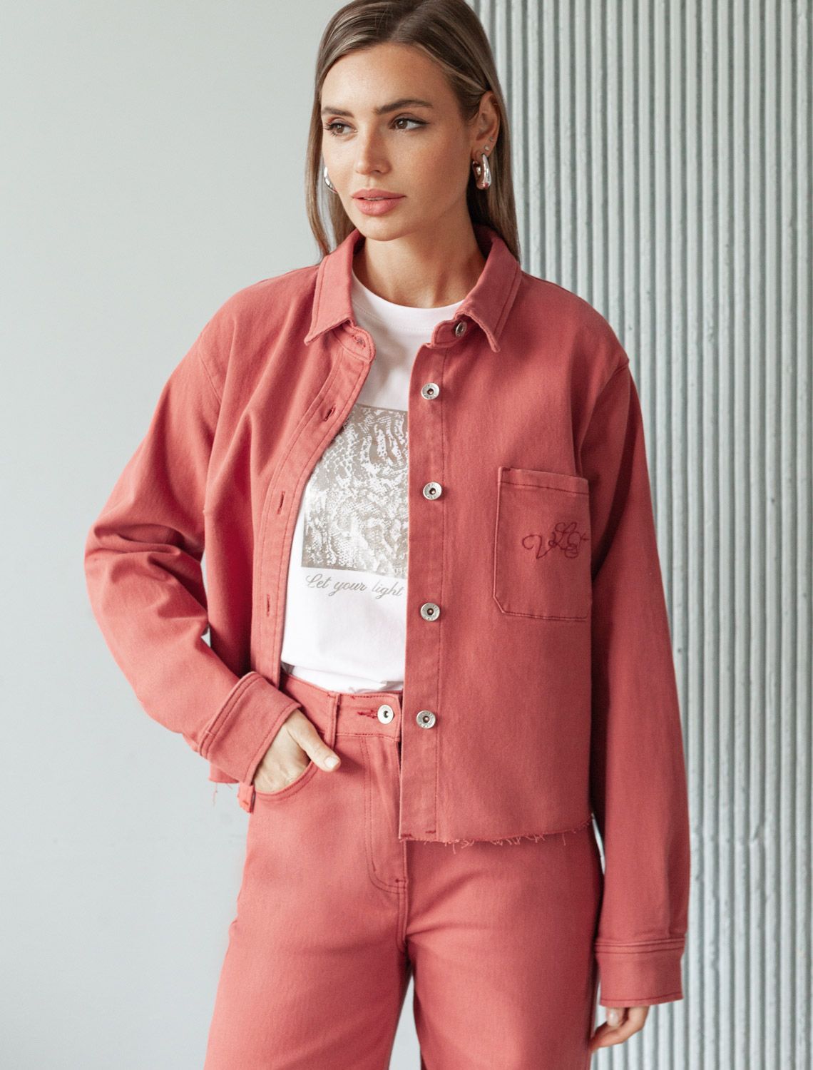 Куртка из денима с эластаном D51.033 темно-коралловый