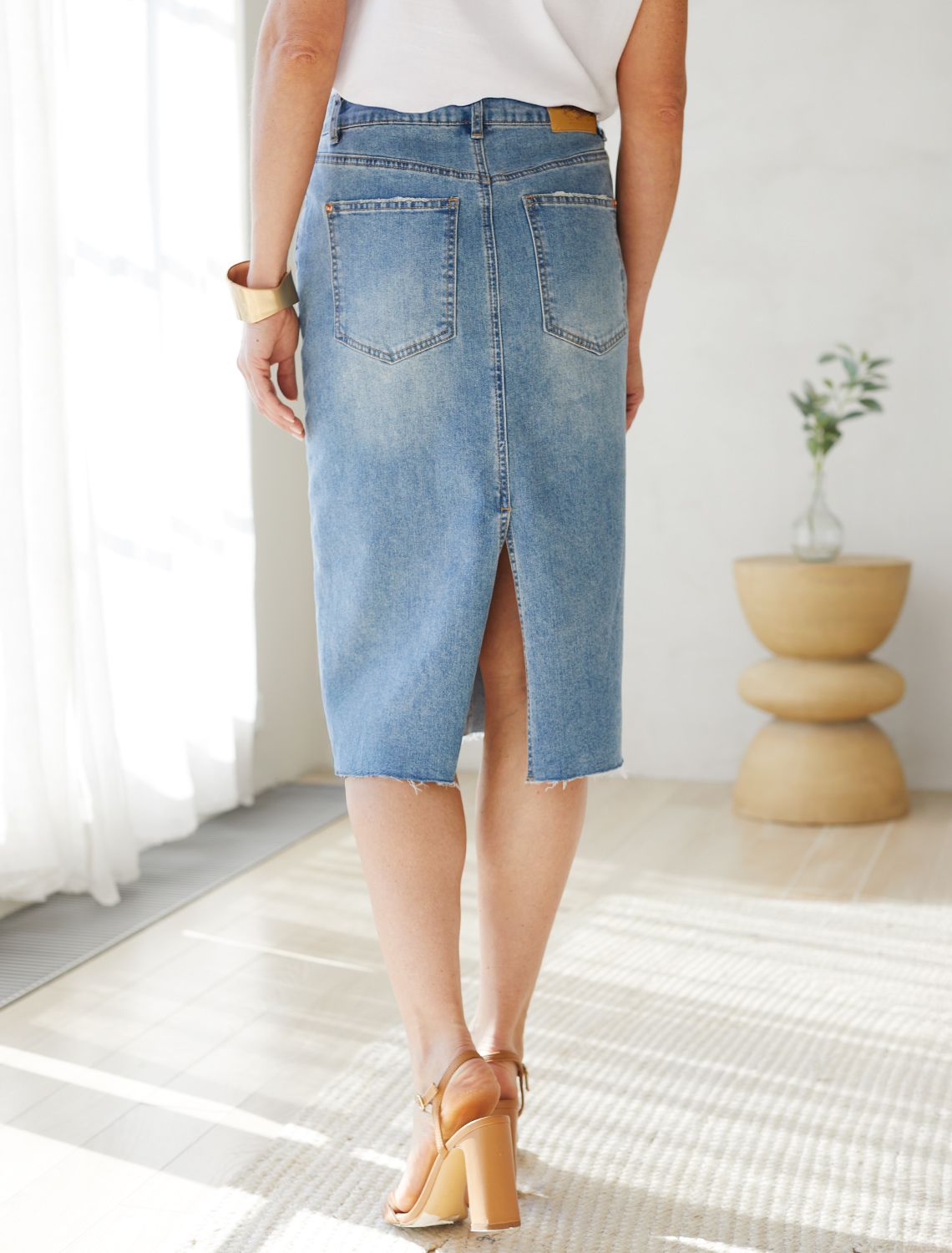 Юбка с ассиметричной застежкой из эластичного денима D56.119 синий