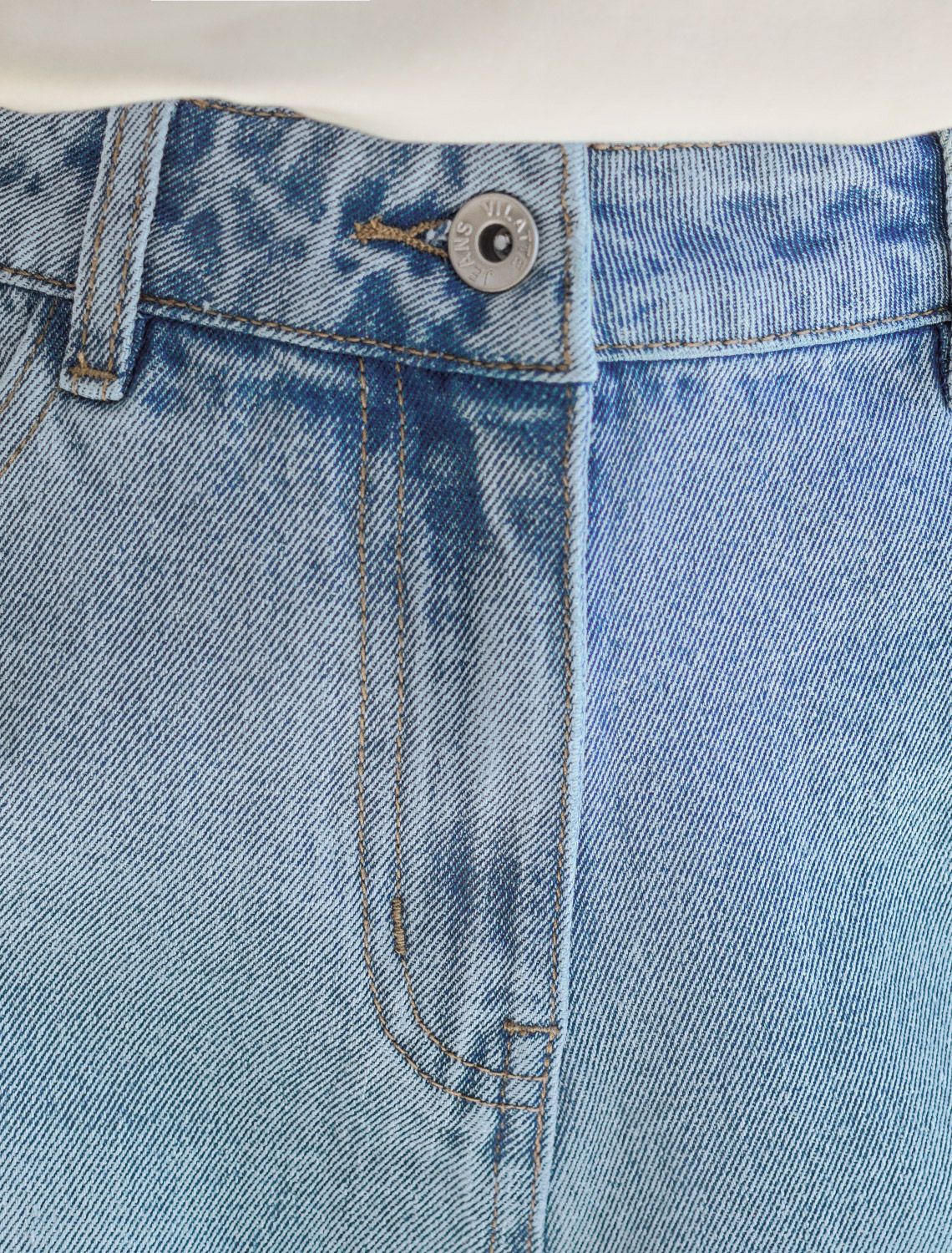 Шорты из эластичного денима D58.030 голубой