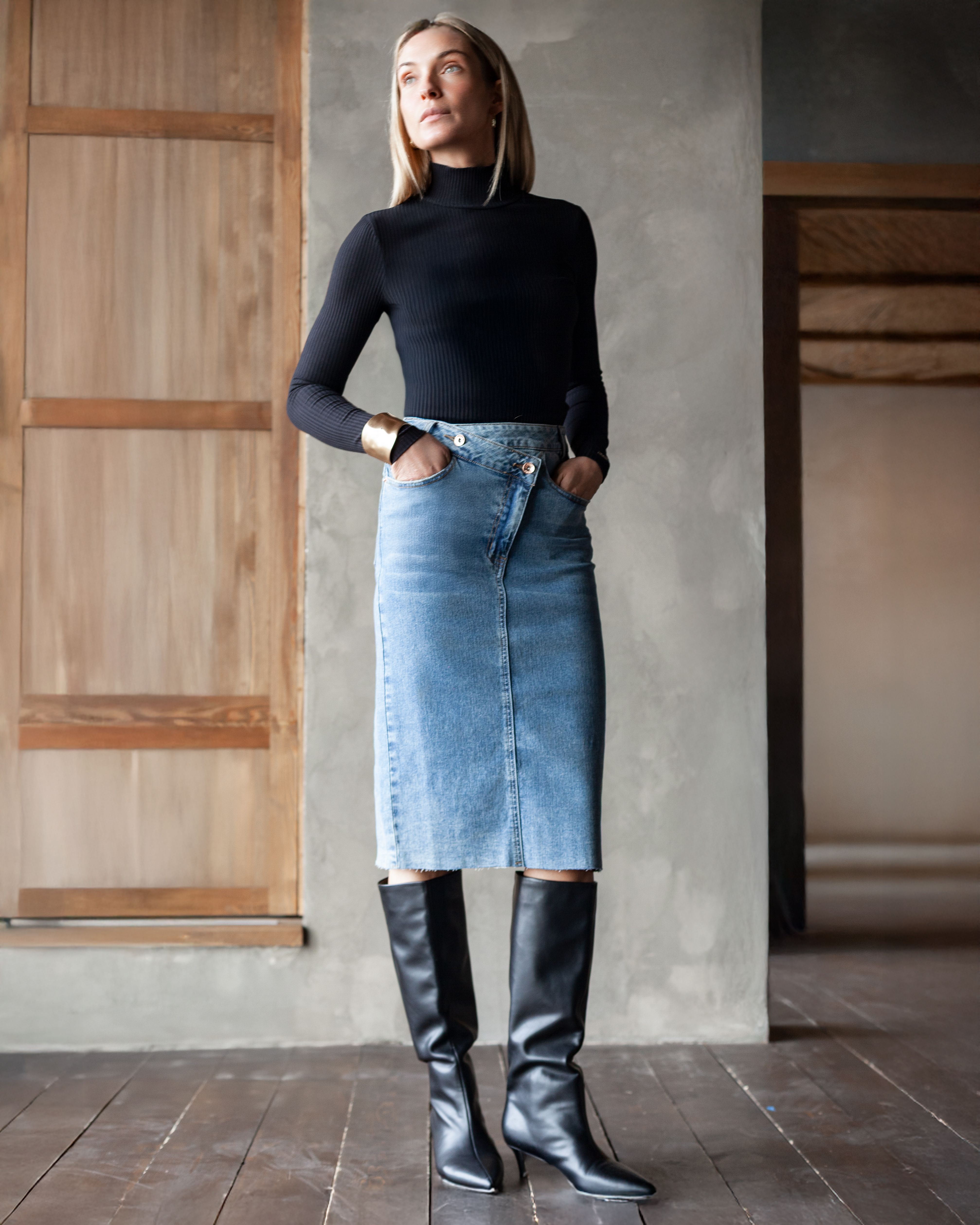 Юбка с ассиметричной застежкой из эластичного денима D56.119 синий