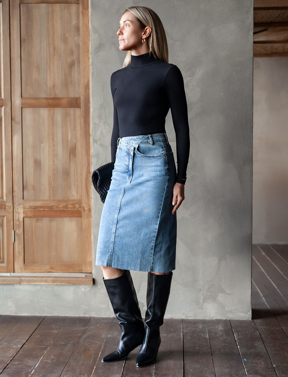 Юбка с ассиметричной застежкой из эластичного денима D56.119 синий