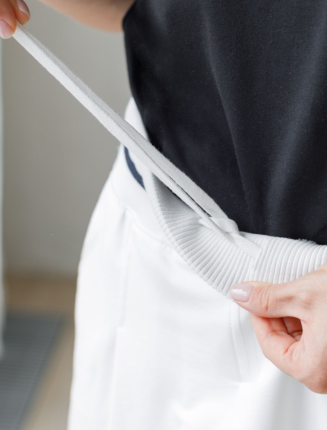 Ст.цена 1690р Юбка-шорты из эластичного футера-двухнитки D46.041 белый