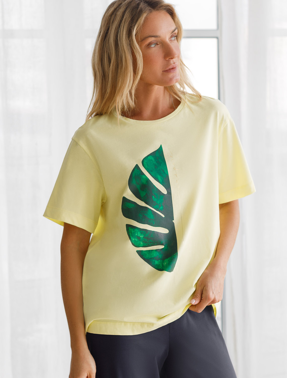 Ст.цена 990р Футболка из премиального хлопка с авторским принтом D49.089 лимонный_inspire