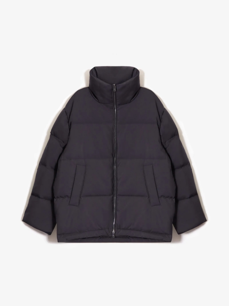 Пуховик с натуральным пухом и пером ,
100% полиэстер ,