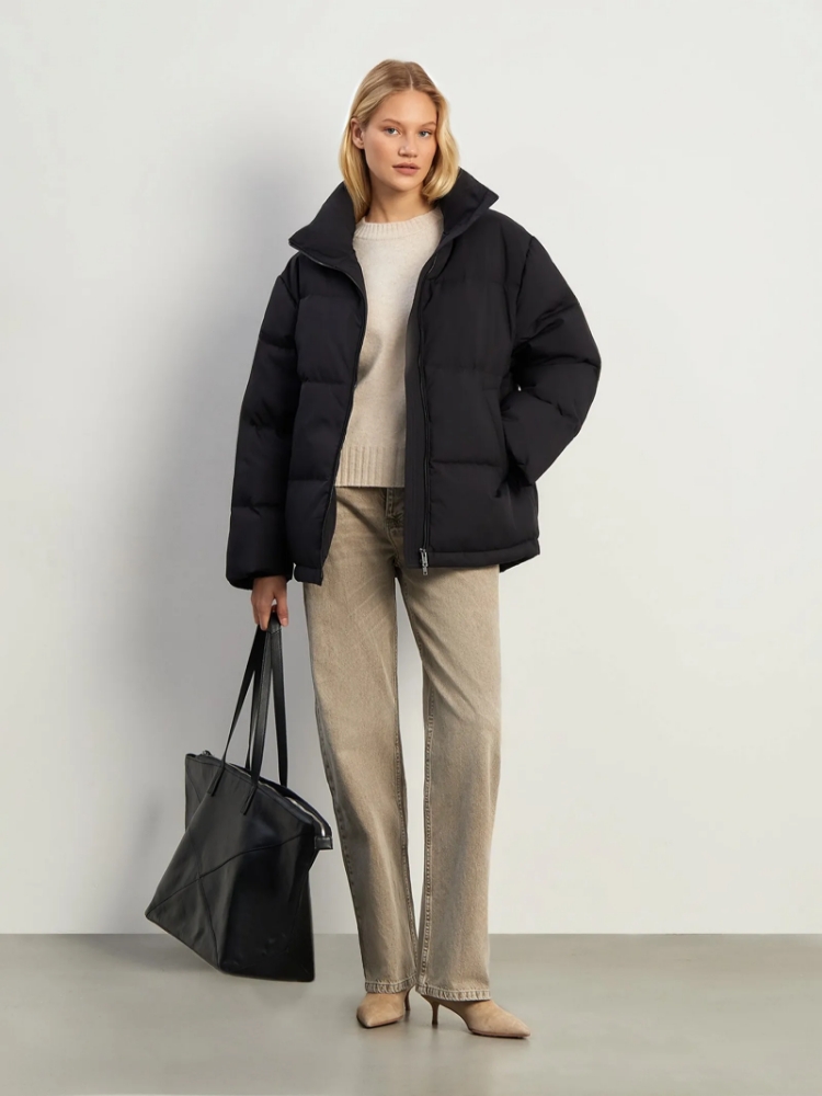 Пуховик с натуральным пухом и пером ,
100% полиэстер ,