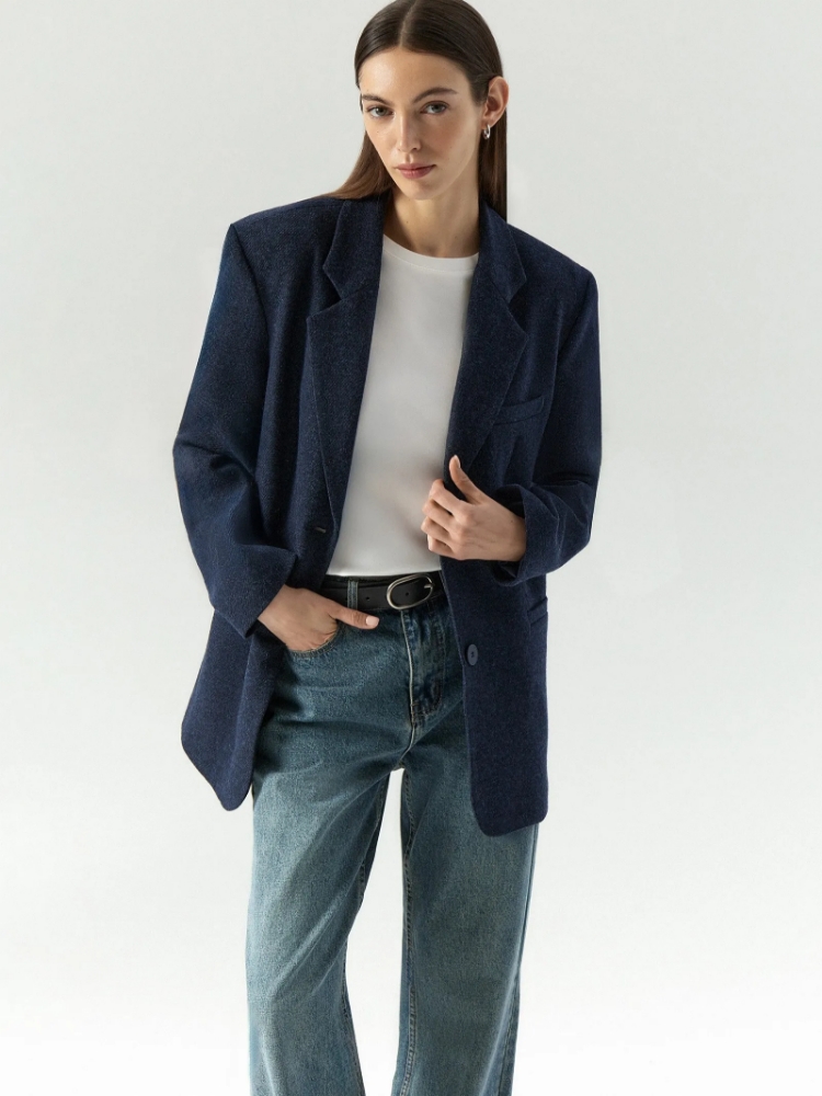 Укороченное пальто из шерсти ,
70% шерсть, 30% полиэстер ,