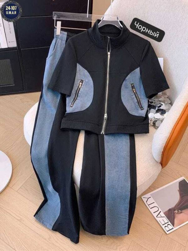 Костюм женский