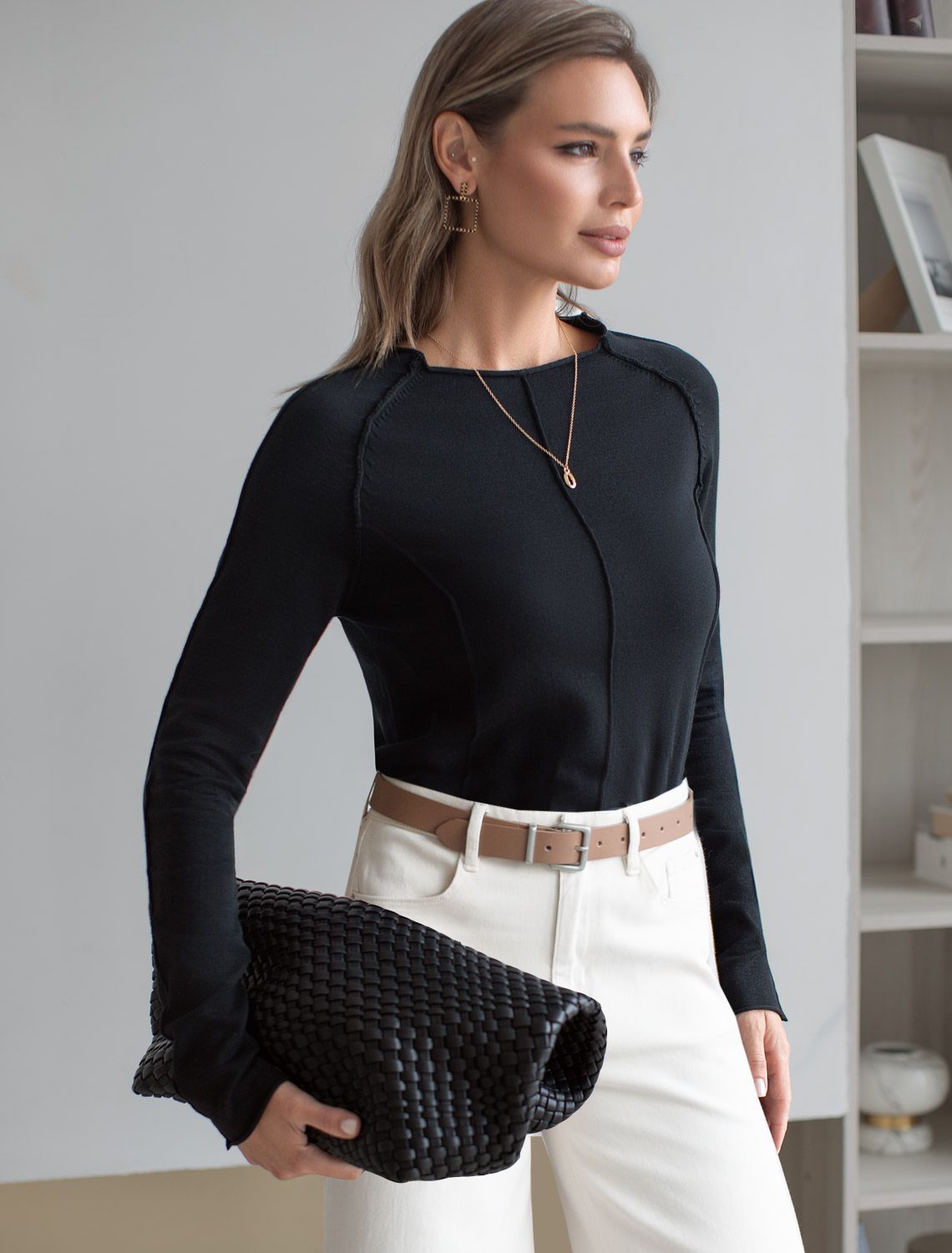 Ст.цена 2190р Джемпер тонкой вязки из хлопка с нейлоном D39.354 черный