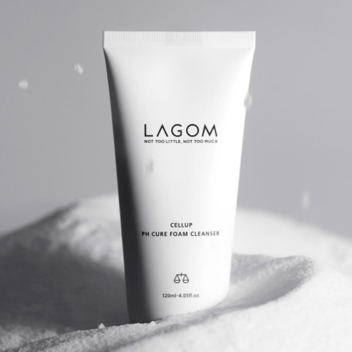 LAGOM/ Увлажняющая слабокислотная пенка для умывания Lagom Cellup Ph Cure Foam Cleanser 120 мл.