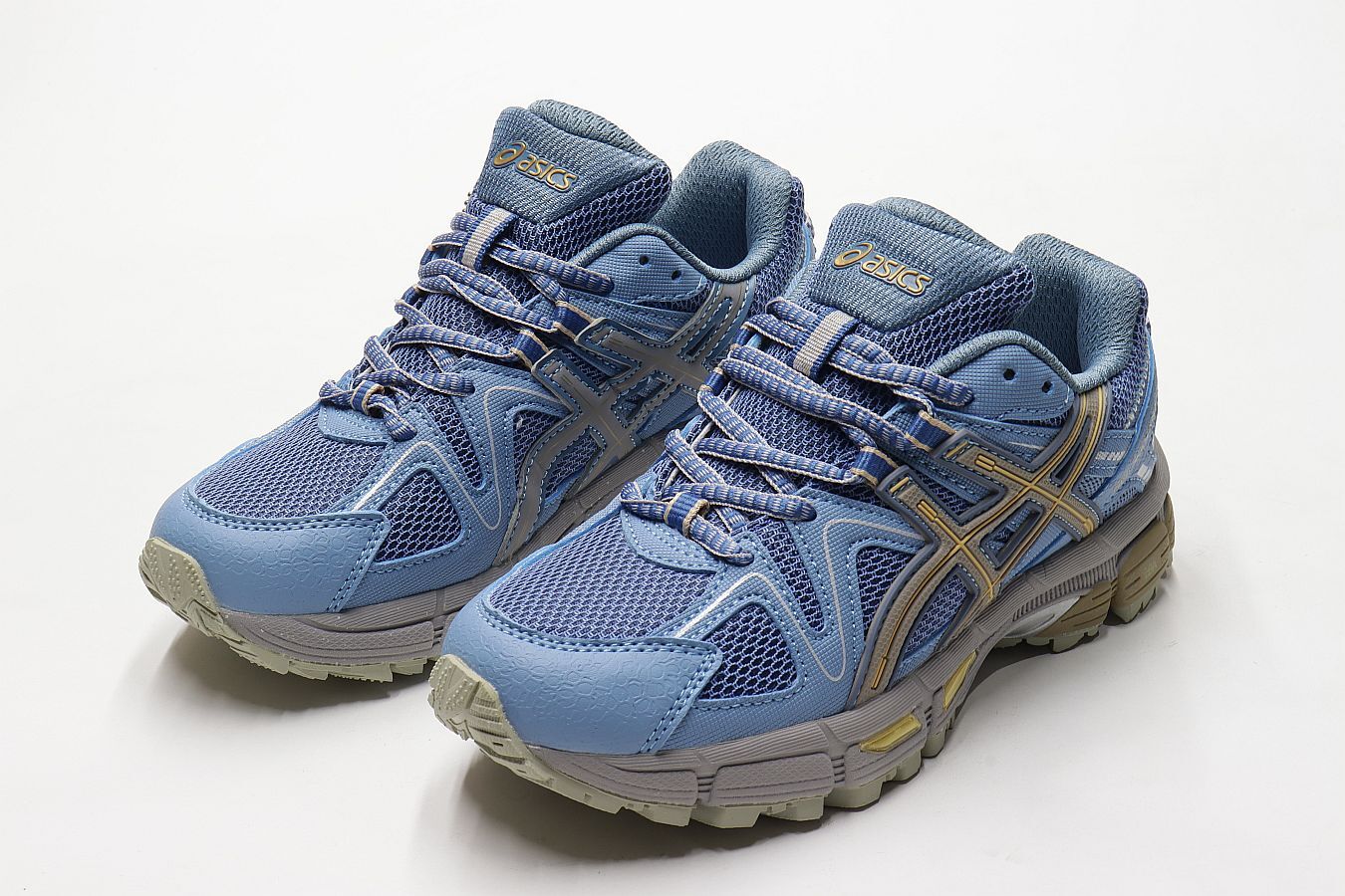 Кроссовки нат. кожа (36-41)р. / шт. 298/550