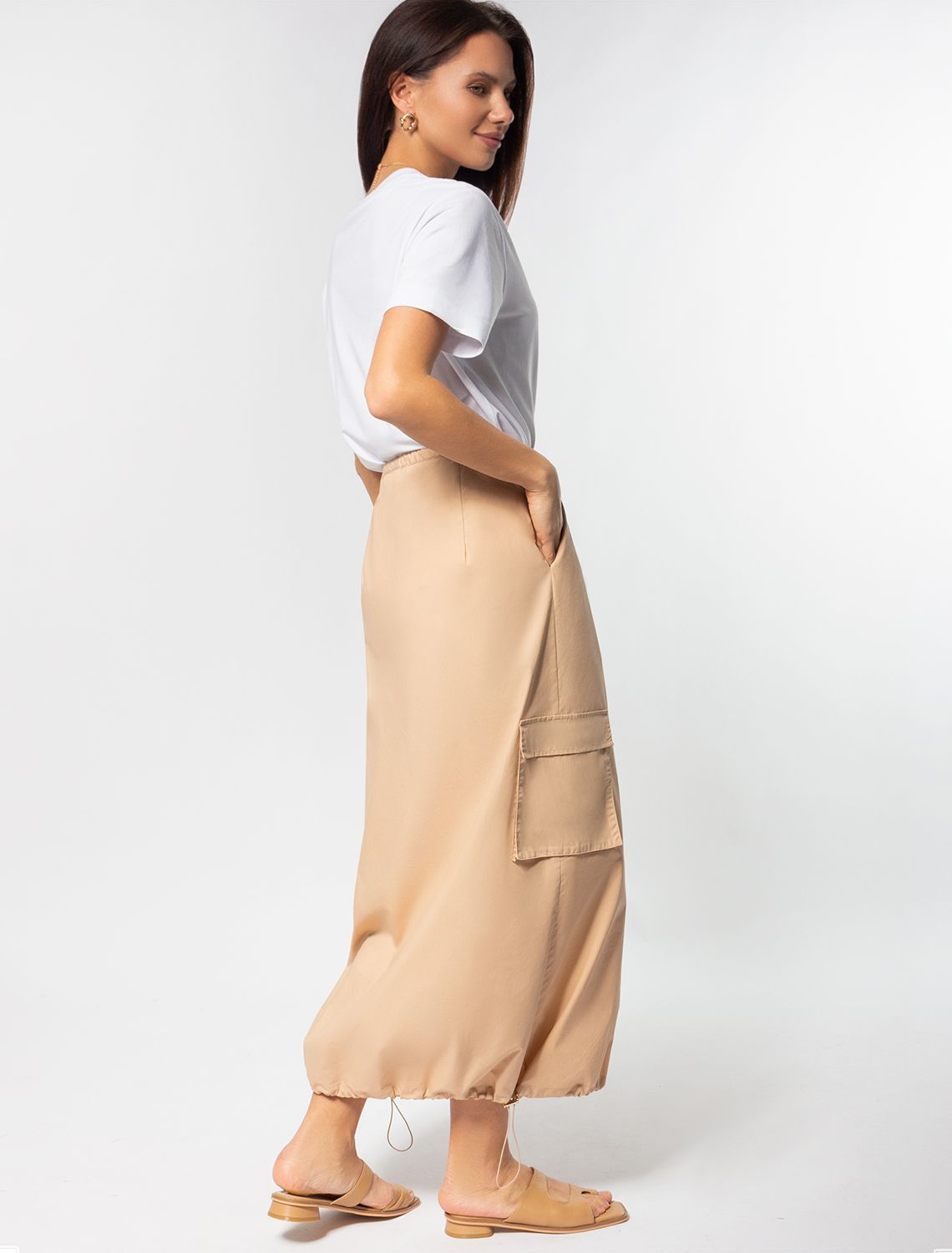 Ст.цена 1990р Юбка карго с кулисой внизу и резинкой на поясе из плотного поплина D26.176 бежевый