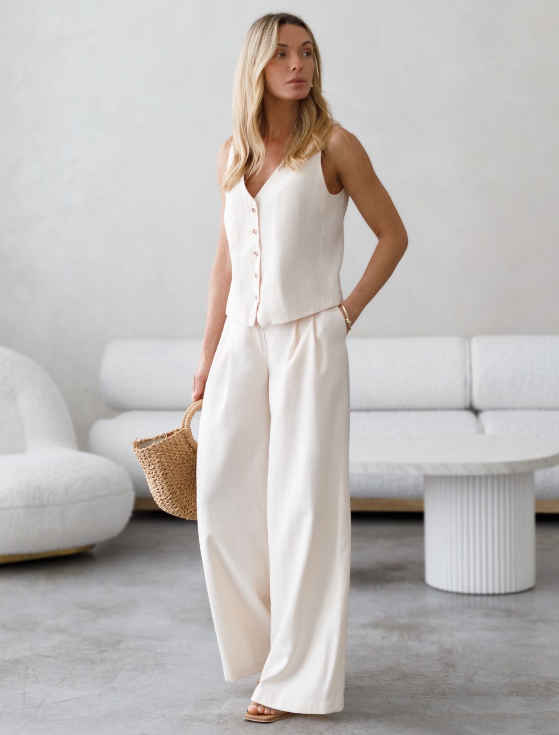 Ст.цена 2890р Брюки-палаццо из плотного лиоцелла D24.267 кокосово-молочный