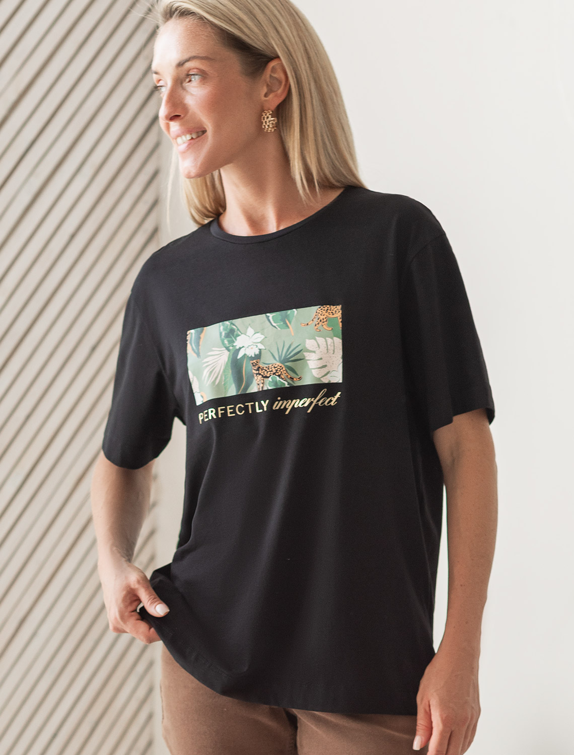 Футболка из премиального хлопка с авторским принтом D49.089 черный_perfectly_imperfect