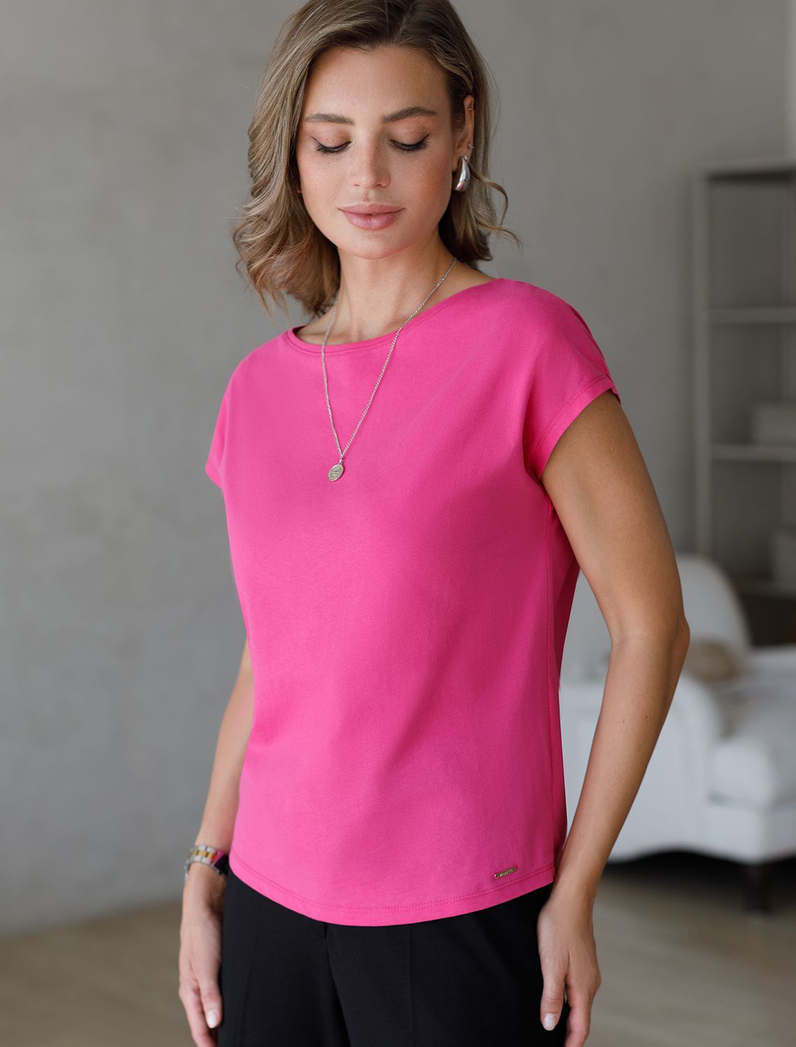 Футболка с цельнокроеным рукавом D49.088 розовая фуксия