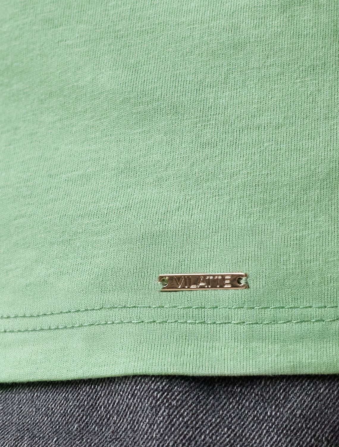 Футболка с цельнокроеным рукавом D49.088 фисташковый