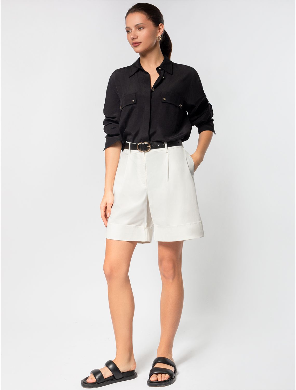 Ст.цена 1990р Шорты из тонкого хлопкового твила с эластаном D28.055 белый