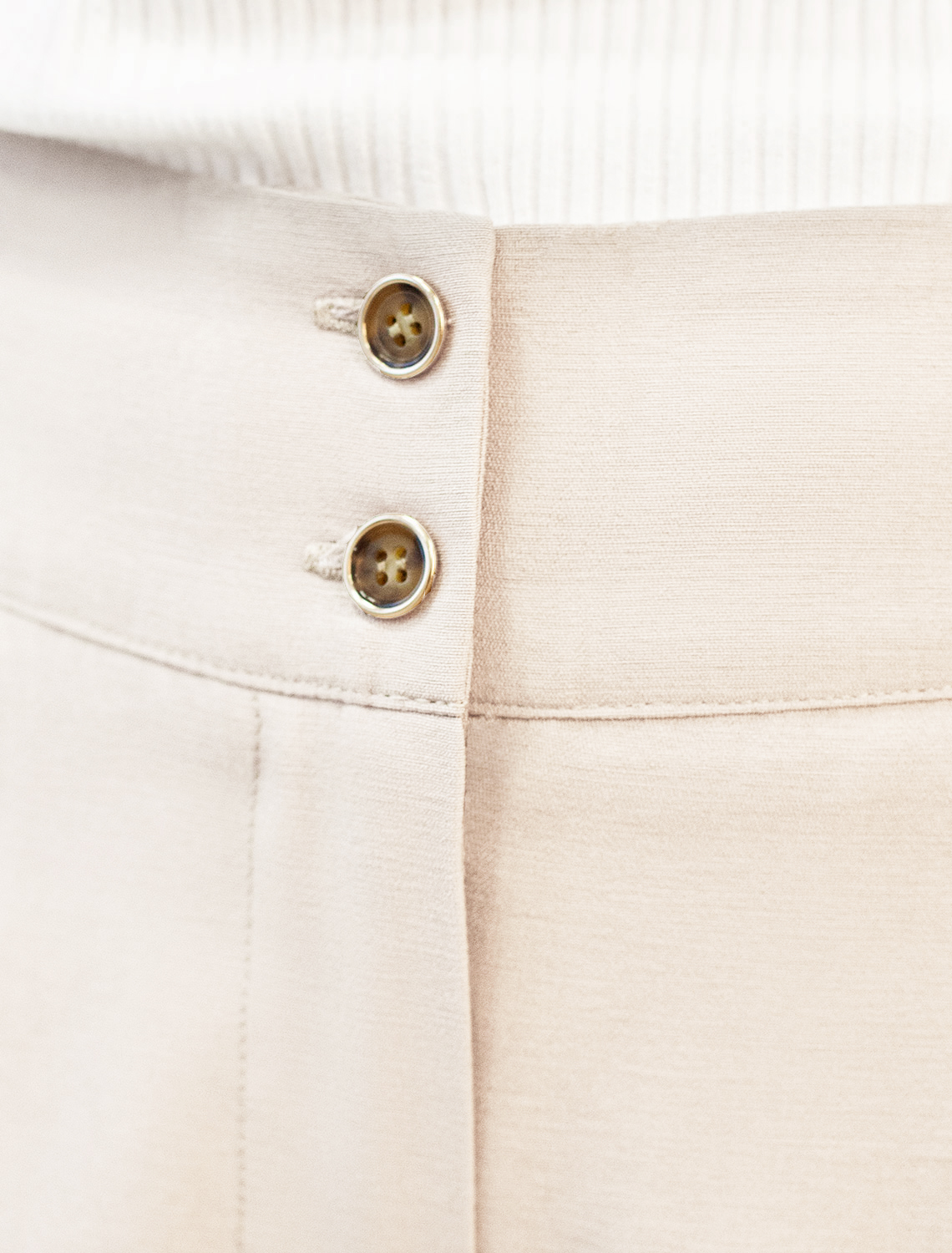 Ст.цена 2890р Брюки-палаццо из плотного лиоцелла D24.267 кокосово-молочный