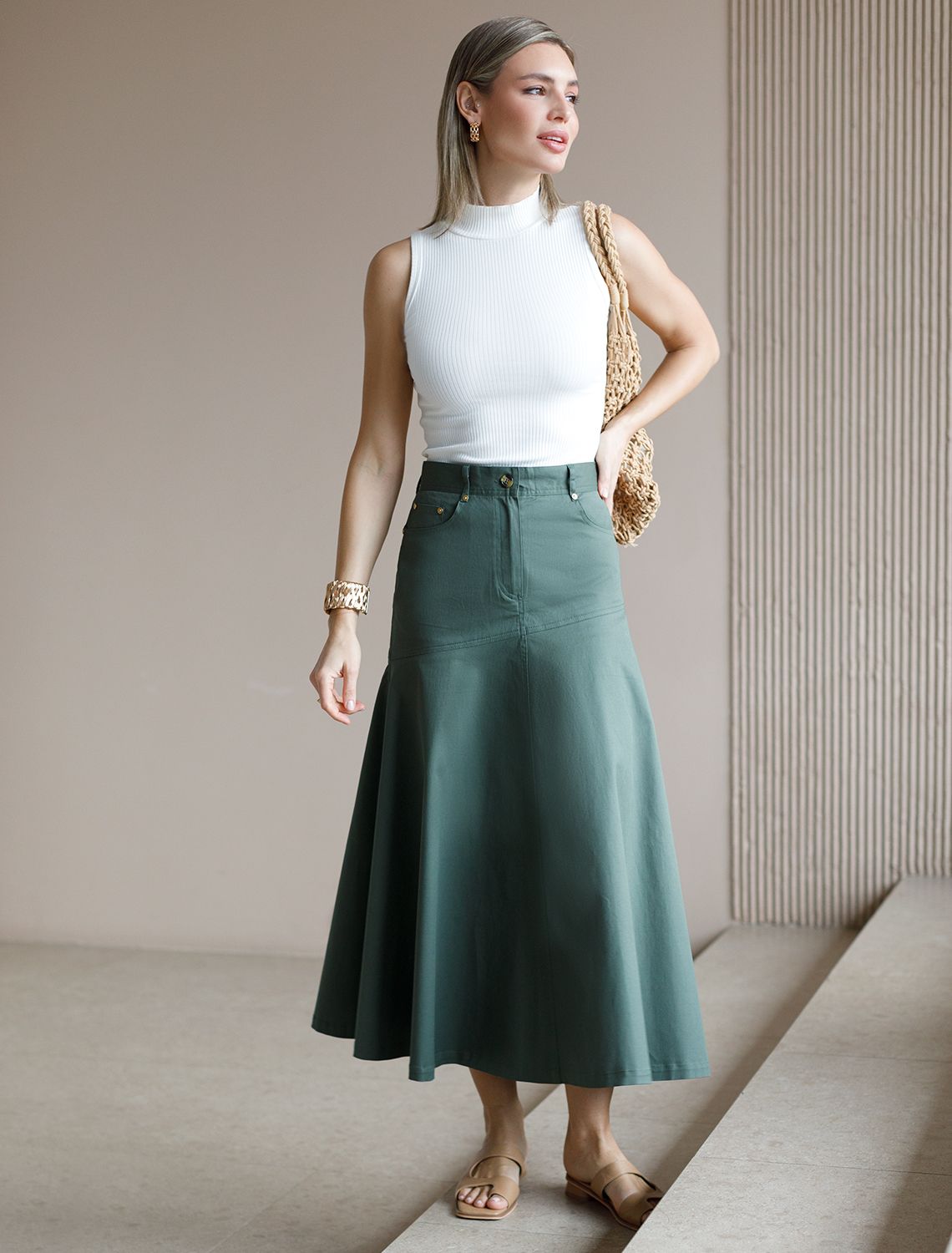 Ст.цена 1250р Топ из трикотажа в широкий рубчик D43.173 молочный