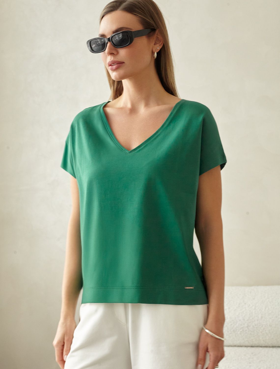 Ст.цена 1290р Футболка из премиального хлопка D49.100 зеленый