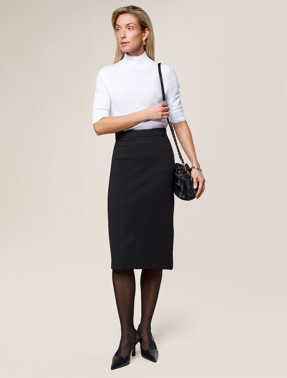 Ст.цена 1990р Юбка-карандаш из плотного джерси D46.035 черный