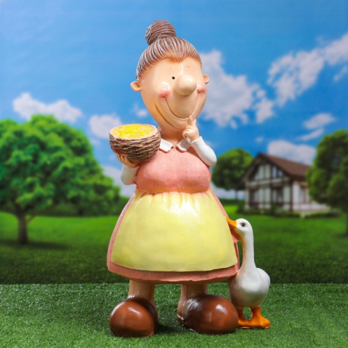 Садовая фигура из полистоуна «Бабушка с пшеницей», 60×24×30 см