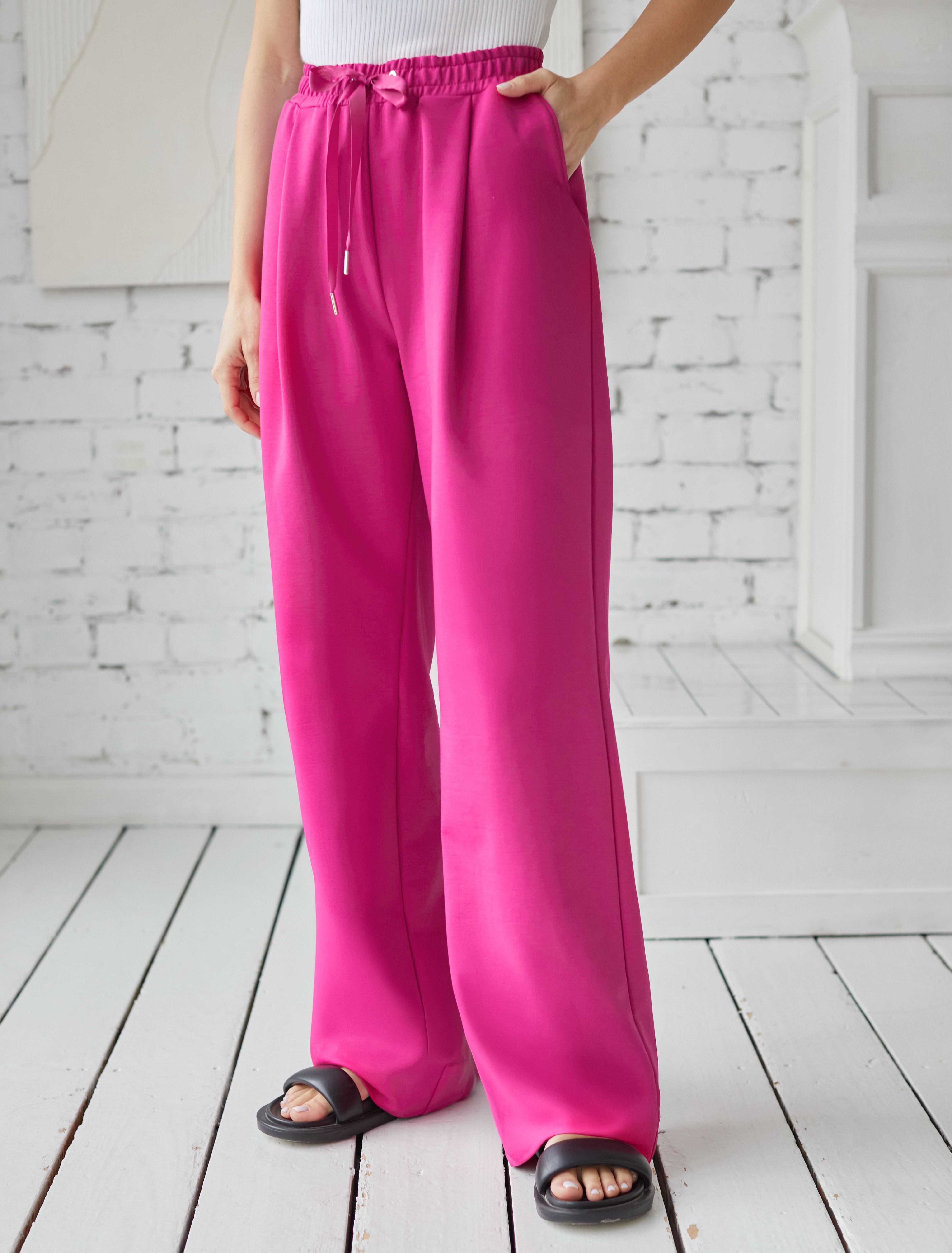 Ст.цена 2590р Свободные брюки из тонкого премиального футера с эластаном D44.140 фуксия