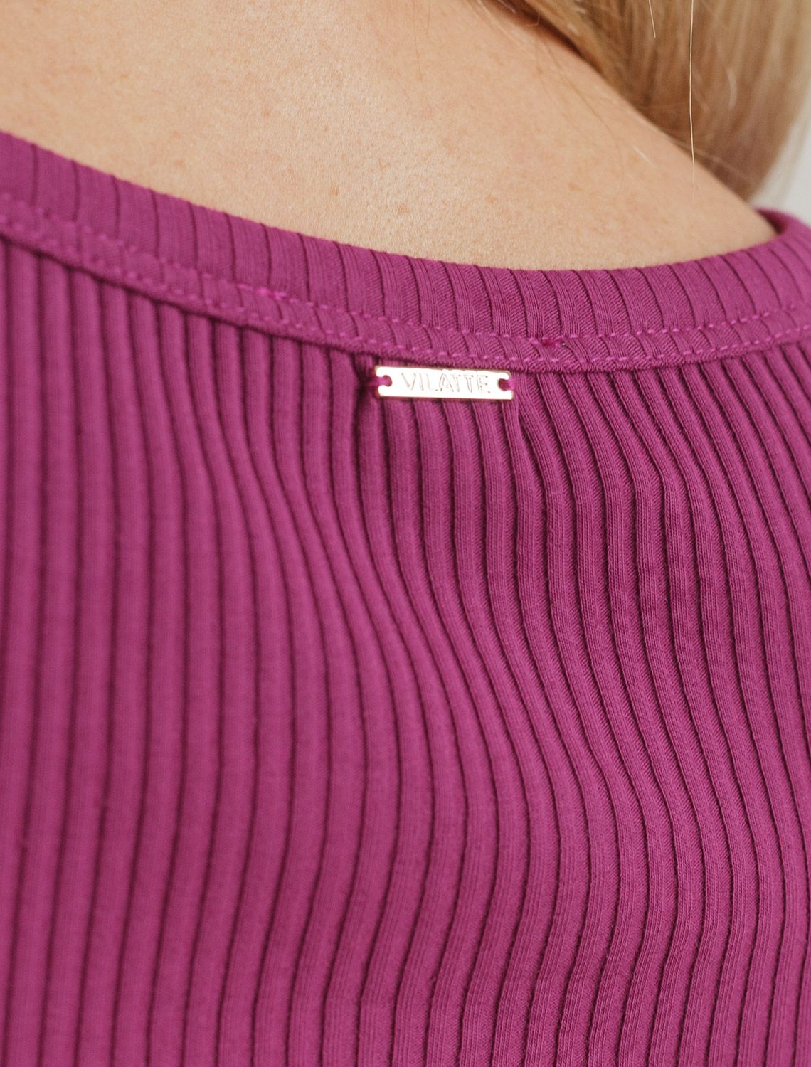 Топ из трикотажа в широкий рубчик D43.224 пурпурный