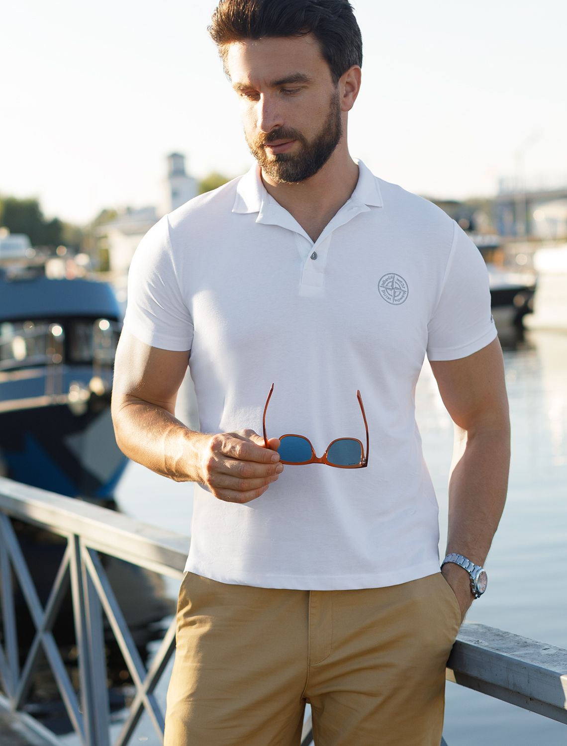 Футболка-поло из фактурного трикотажа U49.017 белый