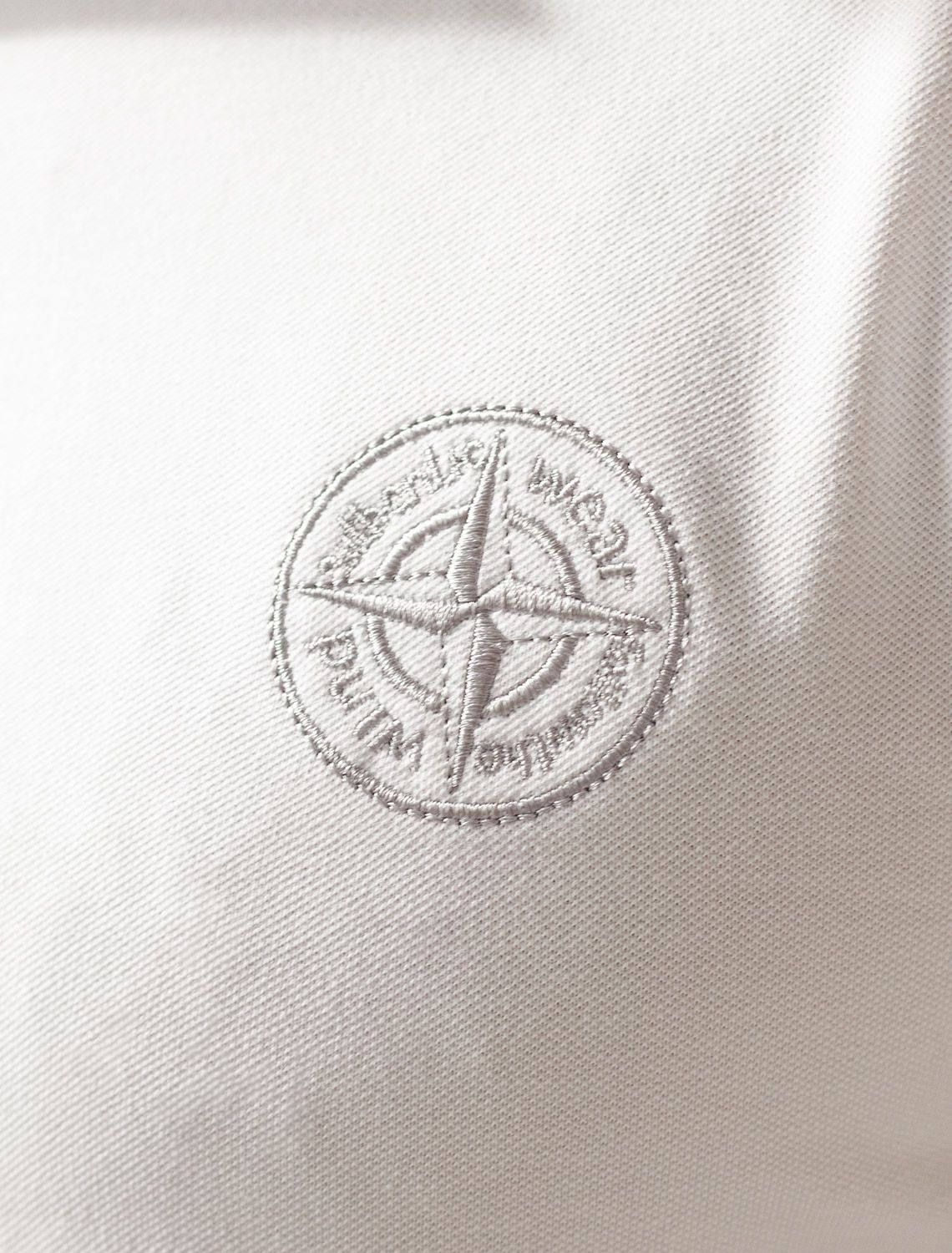 Футболка-поло из фактурного трикотажа U49.017 белый