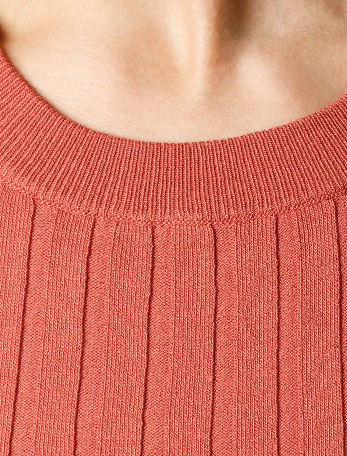 Джемпер тонкой вязки из вискозы с нейлоном D39.318 терракотовый
