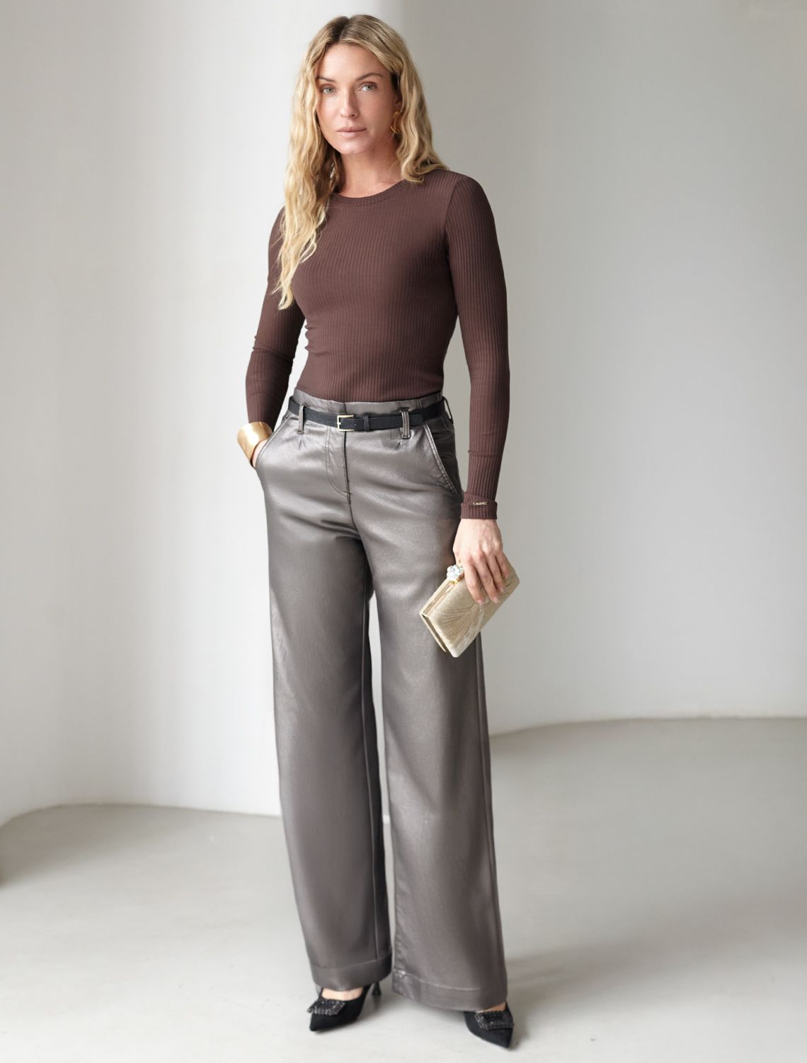 Джемпер из трикотажа в широкий рубчик D49.106 шоколад