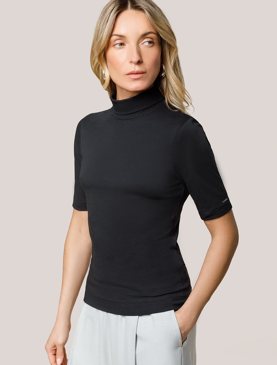 Водолазка из премиального хлопка с эластаном D49.114 черный