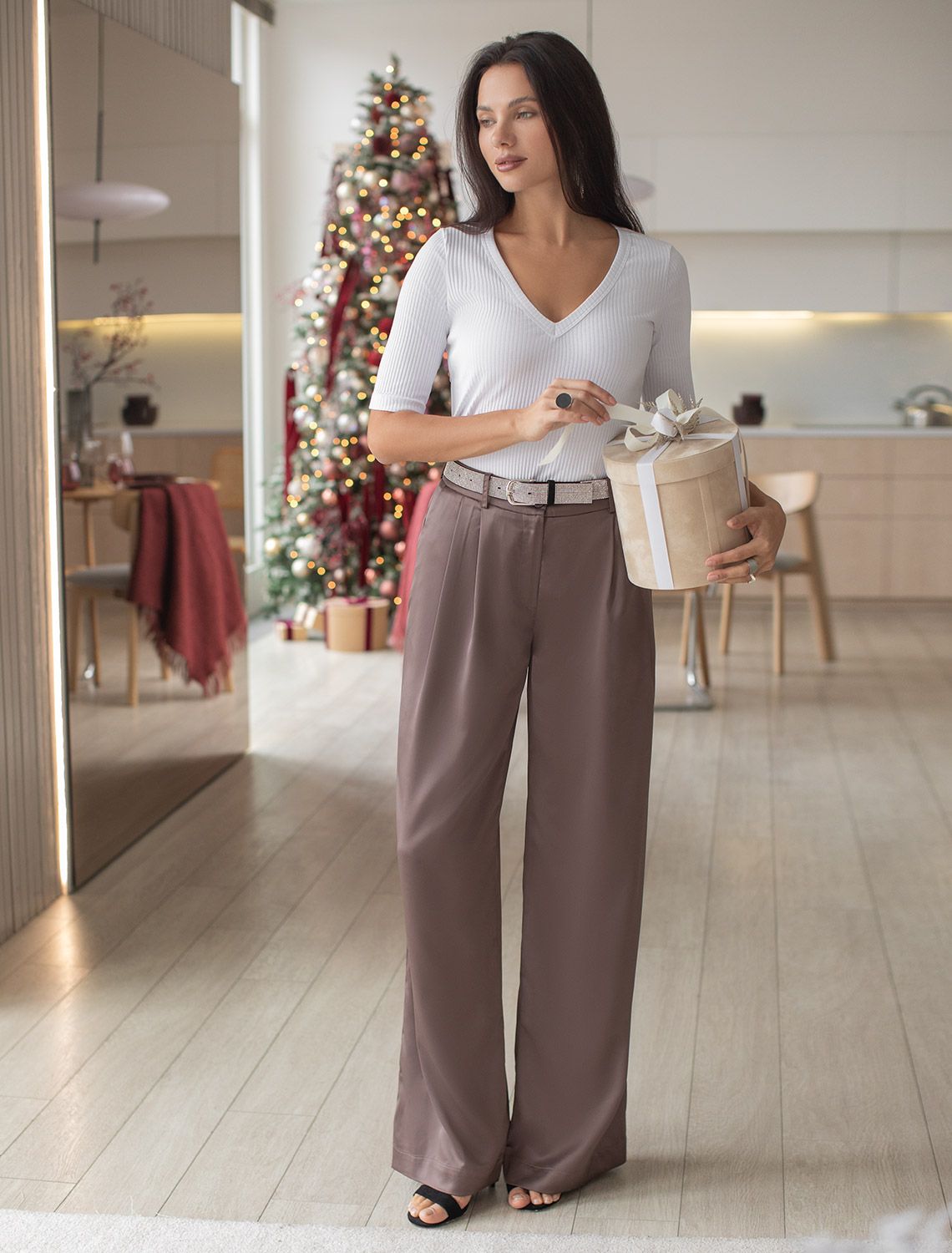 Джемпер из трикотажа в широкий рубчик D49.107 белый