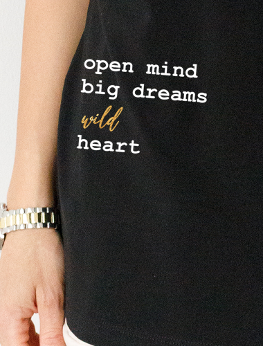 Ст.цена 1450р Удлиненная футболка over-size с авторским принтом D49.978 черный_wild heart