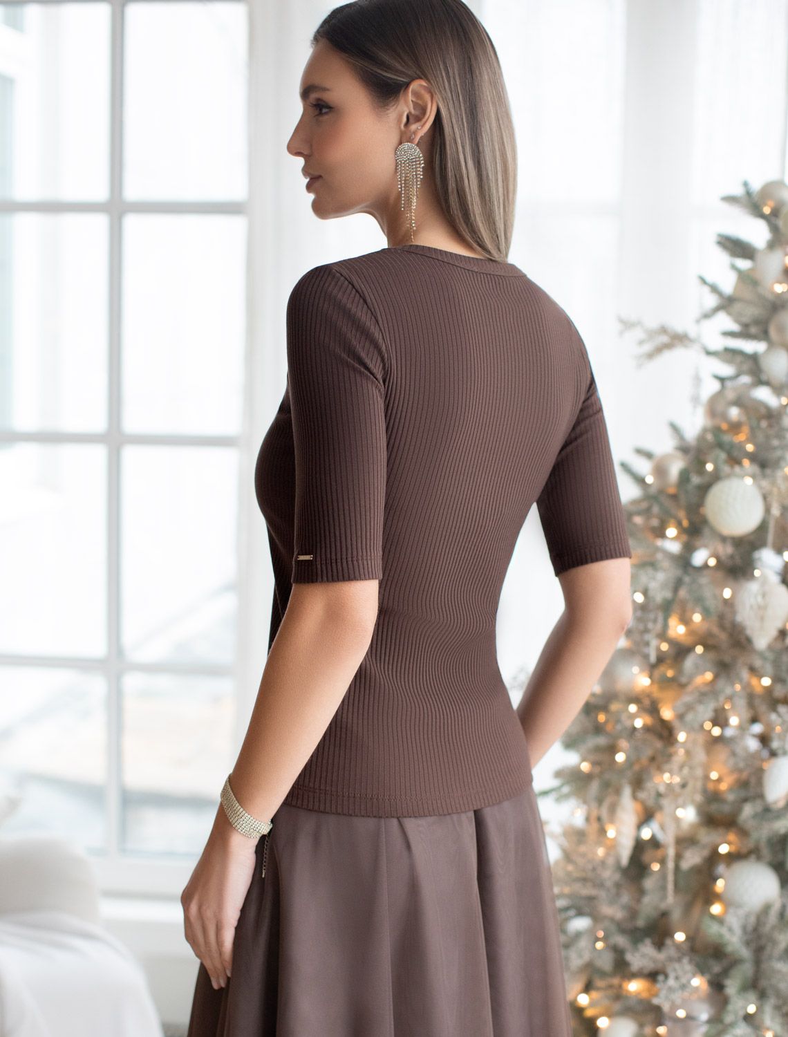 Джемпер из трикотажа в широкий рубчик D49.107 шоколад