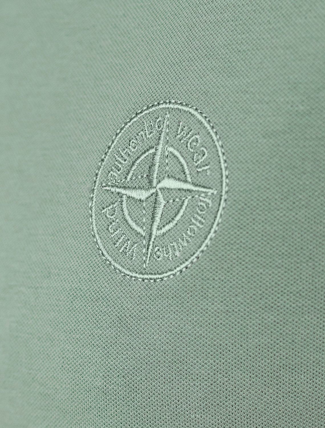 Футболка-поло из фактурного трикотажа U49.017 св.оливковый