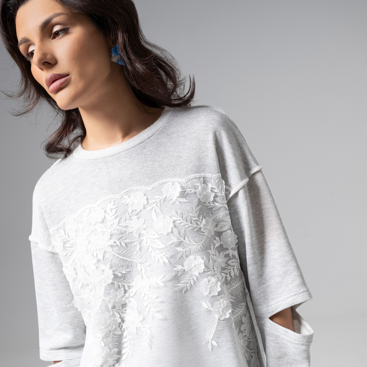 Лонгслив с разрезами на рукавах, Образ решает (grey)