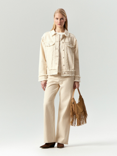 Джинсовая куртка oversize с бахромой ,
100% хлопок ,