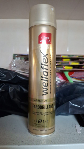 Лак для волос Wella farbbrillanz 250мл