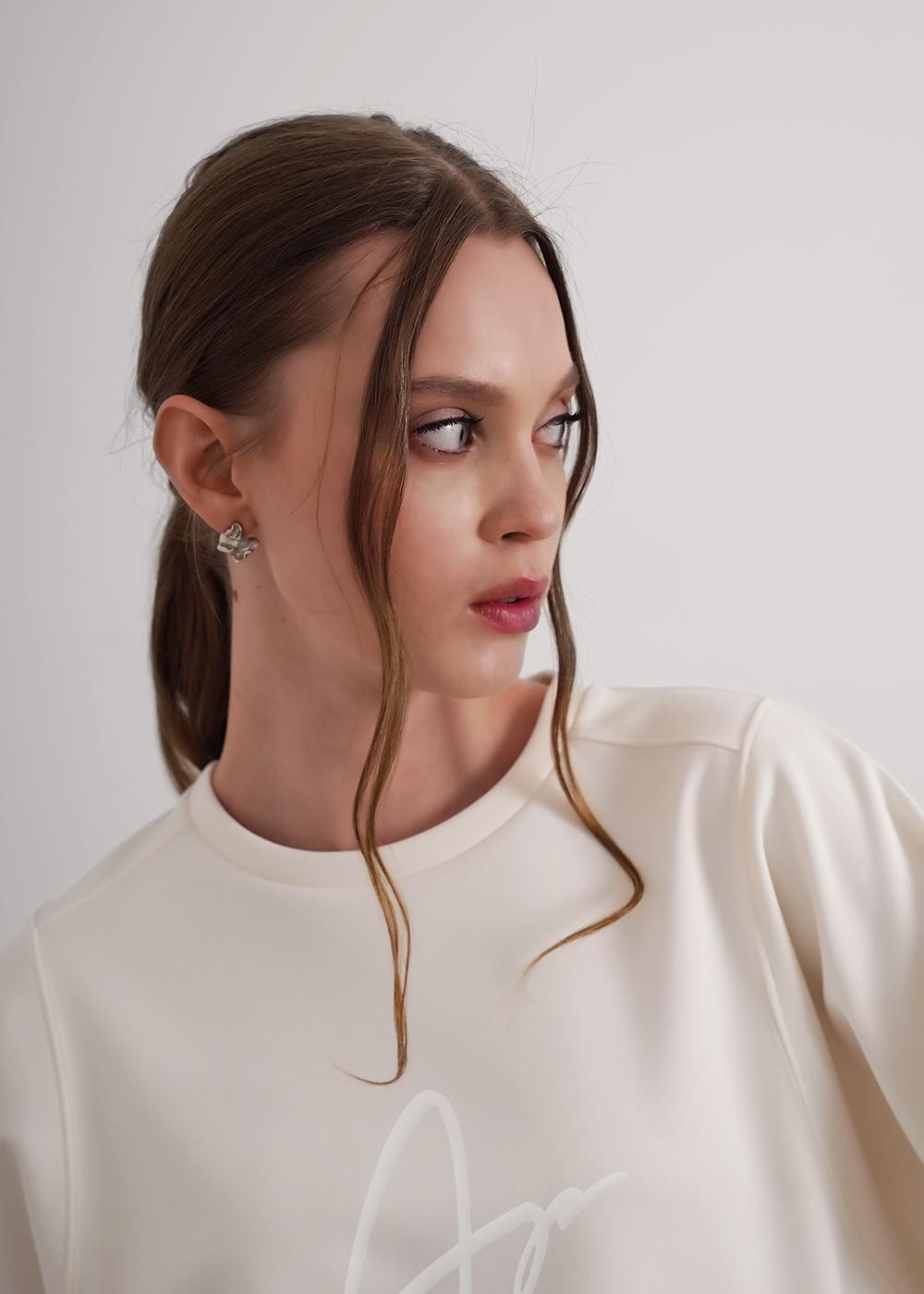 Ст.цена 1500р CLE 156979/181эф Джемпер женский 156979/181эф молочный