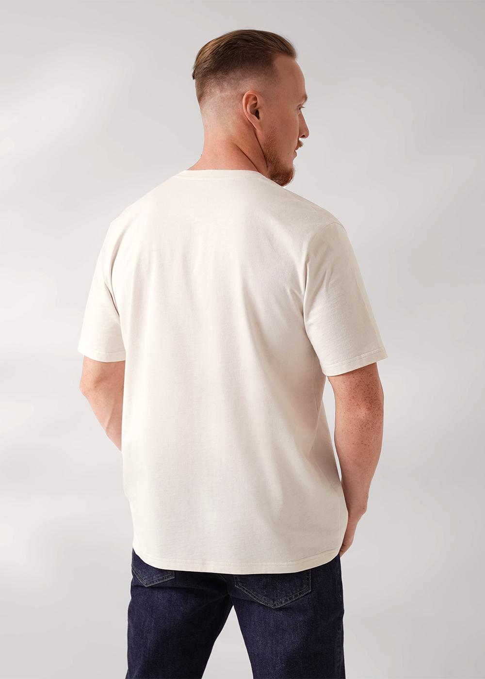 Ст.цена 749р CLE 452589/02кд_п Футболка мужская 452589/02кд_п молочный